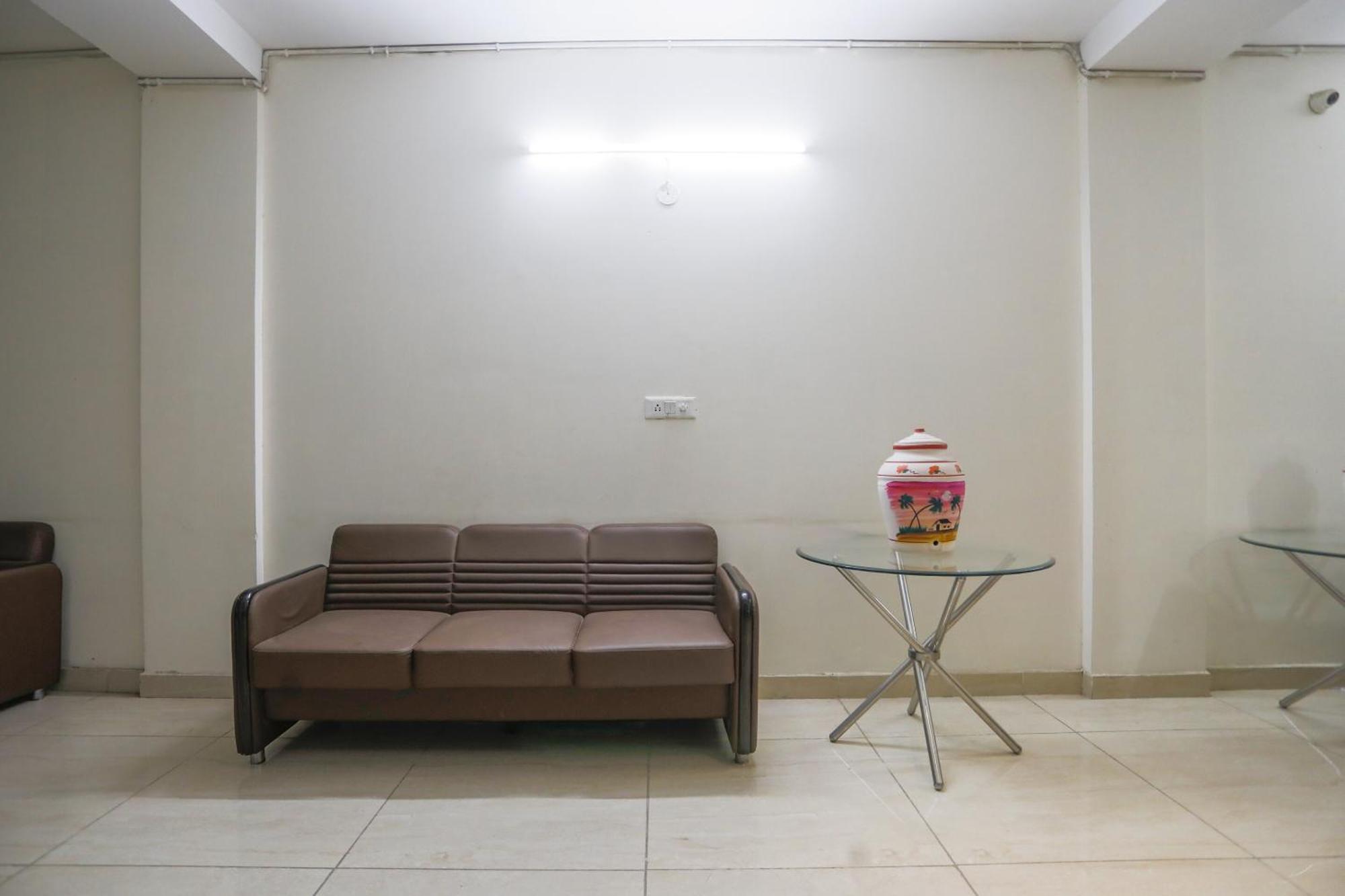 Hotel O Jsb Hotel 파리다바드 외부 사진
